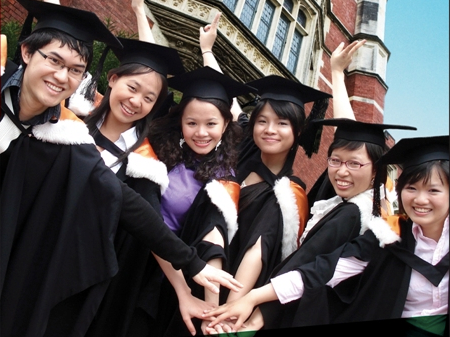 Hội thảo du học liên kết Đại học Kinh tế và ĐH Victoria 28-08